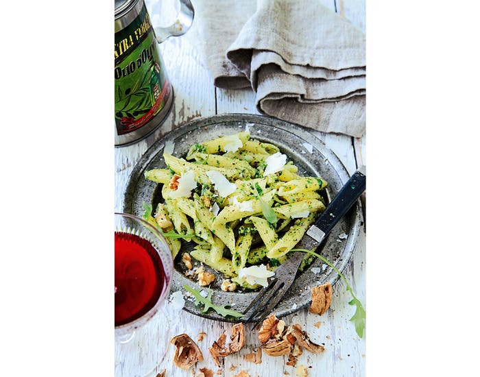 Pasta med hjemmelaget pesto: Pasta med hjemmelaget pesto